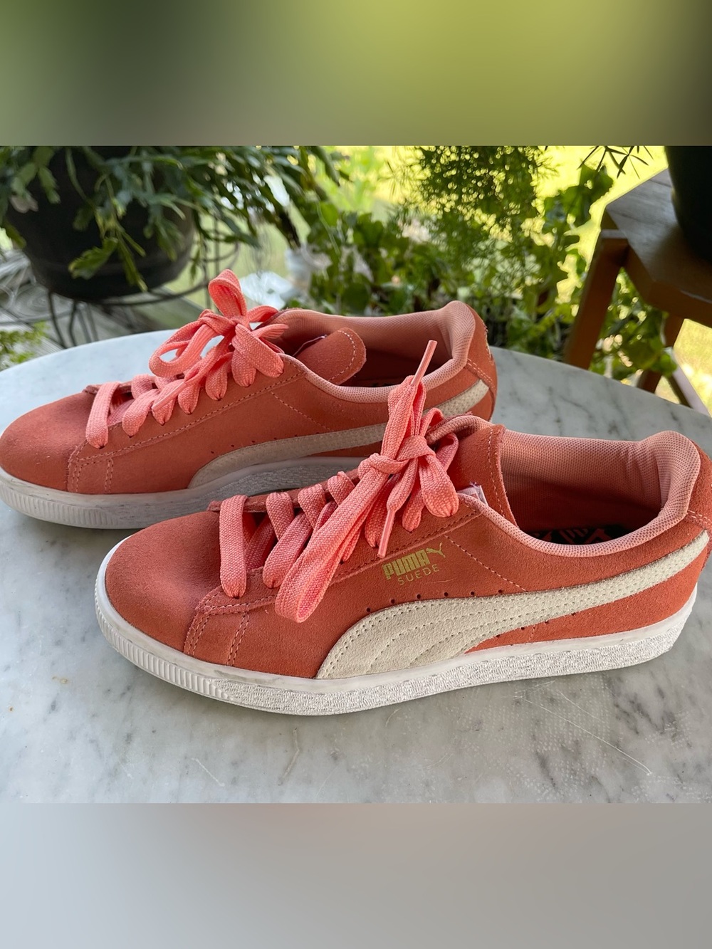 PUMA Women’s Suede Sneakers Pink Coral White Size 7 Classic Low Top - Picture 3 of 7